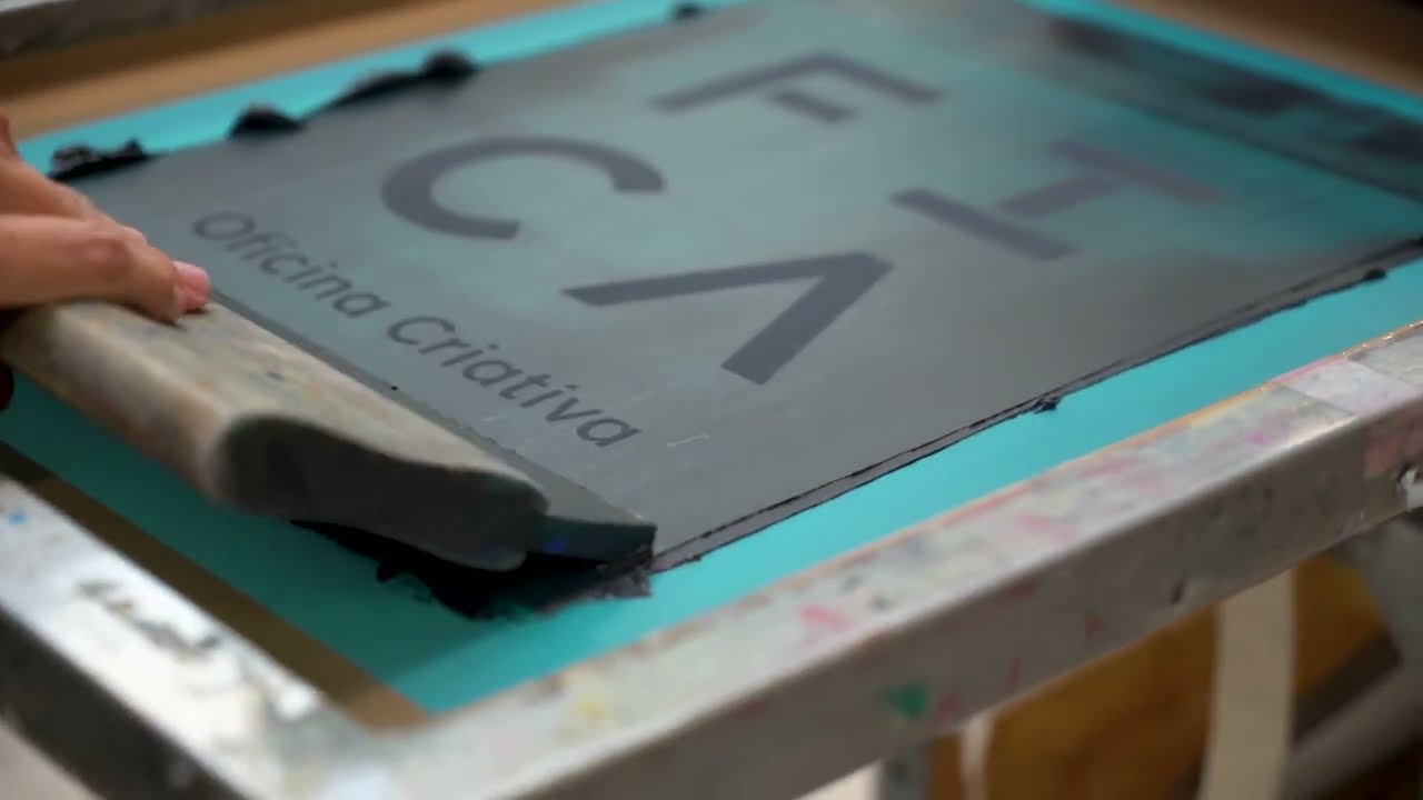 Serigrafia / Estampagem com carrossel de impressão